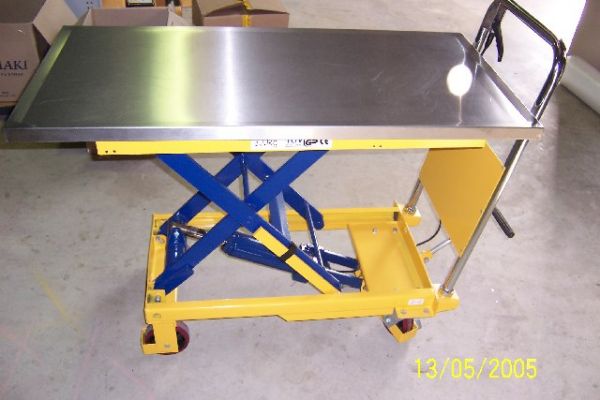 SCISSOR LIFT TABLE 300KG C/W S/STL TOP